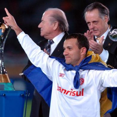 ***  Inter campeão  ***Inter campeão do mundo no Jãpão.jogador Iarley (camisa branca) e presidente do Inter Fernando Carvalho ao fundo (batendo palmas)