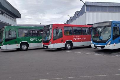 Ônibus novos que circularão em Porto Alegre a partir do finald e fevereiro de 2016