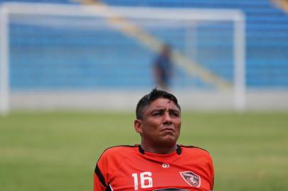  20/12/2015 - Fortaleza/CE - BRASIL - Jogo festivo de fim de ano entre Amigos do Jardel, no estádio Presidente Vargas, em Fortaleza/CE. O jogo serviu para os amigos prestar solidariedade ao Deputado do Rio Grande do Sul, Mário Jardel (PSD), que é acusado de uso indevido de dinheiro público e quebra de decoro parlamentar, após investigação do Ministério Público do RS.( Foto: Diego Vara/Agência RBS).Indexador: Diego Vara