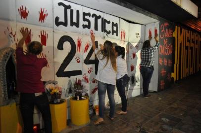  SANTA MARIA, RS, BRASIL, 27-01-2016.Homenagens dos 3 anos da boate Kiss. FOTO: GERMANO RORATO/AGÊNCIA RBS, GERAL