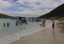 Praias de Arraial do Cabo, no Rio de Janeiro, são tomadas por esgoto