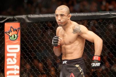 LAS VEGAS, NV - DECEMBER 12: Jose Aldo prepares for his featherweight title fight against Conor McGregor during UFC 194 at MGM Grand Garden Arena on December 12, 2015 in Las Vegas, Nevada.   Steve Marcus/Getty Images/AFP