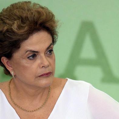  Brazilian President Dilma Rousseff speaks during a ceremony at Planalto Palace in Brasilia, on April 1, 2016. The Planalto Palace has promoted several events in support of President Rousseff and against her impeachment process currently at the Congress. AFP PHOTO/ANDRESSA ANHOLETE Andressa Anholete / AFPEditoria: POLLocal: BrasíliaIndexador: ANDRESSA ANHOLETESecao: governmentFonte: AFPFotógrafo: STR