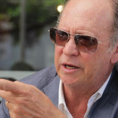  PORTO ALEGRE, RS, BRAISL, 10/12/2015- Paulo Roberto Falcão  é ex-futebolista, comentarista esportivo, jornalista e técnico brasileiro, que atuava como volante. Atualmente treina o Sport. (FOTO: FERNANDO GOMES/ AGENCIA RBS).