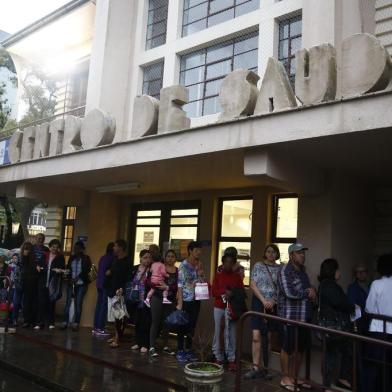  

PORTO ALEGRE, RS, BRASIL - 25-04-2016 - Vacinação contra gripe posto de saúde modelo. (FOTO: ADRIANA FRANCIOSI/AGÊNCIA RBS)