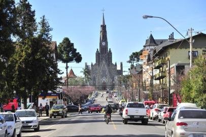  GRAMADO, RS, BRASIL, 01-08-2013. Crecimento desordenado de hotéis e pousadas de Gramado e região aumentam e saturam o mercado hoteleiro. (Foto: LAURO ALVES/Agência RBS, ECONOMIA)