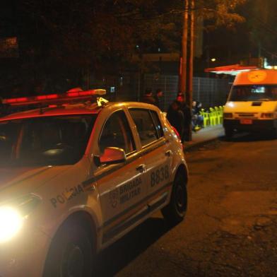  SANTA MARIA, RS, BRASIL, 24-05-2016.Policial à paisana atira em assaltante de trailer de lanche na Rua Niederauer, perto da Avenida Borges de Medeiros.FOTO: GERMANO RORATO/AGÊNCIA RBS, POLÍCIA