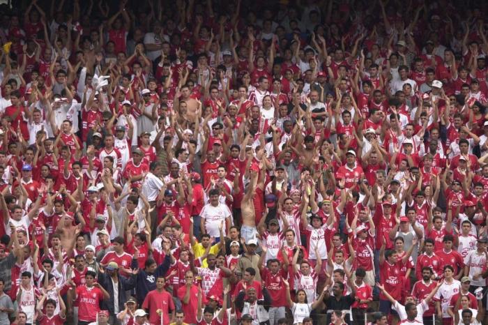 Torcedores colorados lotaram o Beira-Rio para ver o Inter enfrentar o Flamengo pela Copa João Havelange
#PÁGINA:53
#FD