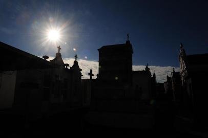  CAXIAS DO SUL, RS, BRASIL (15/06/2016) Grupo L Formolo.  Matéria Especial sobre funerárias caxienses. NA FOTO, cemitério público de Caxias do Sul (Roni Rigon/Pioneiro)