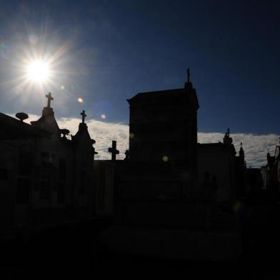  CAXIAS DO SUL, RS, BRASIL (15/06/2016) Grupo L Formolo.  Matéria Especial sobre funerárias caxienses. NA FOTO, cemitério público de Caxias do Sul (Roni Rigon/Pioneiro)