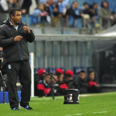  PORTO ALEGRE, RS, BRASIL 23/06/2016 - O Grêmio enfrenta o Vitória agora a noite, na Arena. O jogo é válido pela décima rodada do Campeonato Brasileiro. (FOTO: LAURO ALVES/AGÊNCIA RBS).