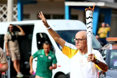  ENCANTADO, RS, BRASIL - 05-07-2016 - No 3º dia de revazemento, a tocha símbolo  das Olímpiadas Rio 2016 chega na cidade de Encantado. (LAURO ALVES/AGÊNCIA RBS)