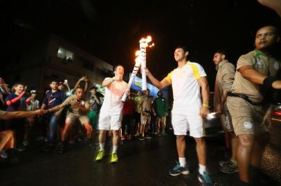  SANTA MARIA, RS, BRASIL, 05-07-2016. Em seu terceiro dia no Estado, a tocha simbolo das Olímpiadas 2016 chega em Santa Maria, na região Central do Estado, após passar o dia em Lajeado e Santa Cruz do Sul.(LAURO ALVES/AGÊNCIA RBS)