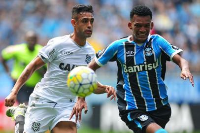  PORTO ALEGRE, RS, BRASIL - Grêmio recebe o Figueirense na Arena Porto Alegrense. Partida válida pela 14ª rodada do Brasileirão. (FOTO: DIEGO VARA/AGÊNCIA RBS)