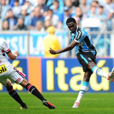  PORTO ALEGRE, RS, BRASIL - 24-07-2016 - Grêmio recebe o São Paulo, na Arena Porto Alegrense, neste domingo, pela 16ª rodada do Brasileirão. (FOTO: DIEGO VARA/AGÊNCIA RBS)