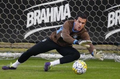 Marcelo Grohe e jogadores do Gremio realizam treino no CT Luiz Carvalho, na preparacao para o Campeonato Brasileiro 2016.