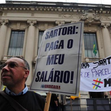  PORTO ALEGRE, RS, BRASIL - 04-08-2016 - Paralisação dos servidores da segurança pública do RS. Protestos contra o governo José Ivo Sartori. (FOTO: ADRIANA FRANCIOSI/AGÊNCIA RBS)