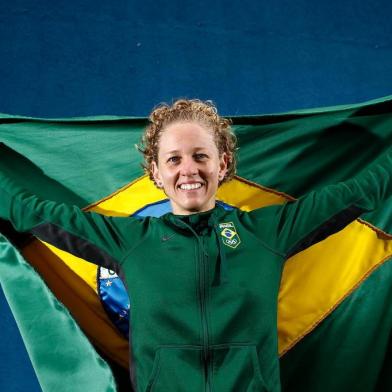 RIO DE JANEIRO / BRASIL - 03.08.2016 - A atleta do pentatlo moderno Yane Marques, medalha de bronze em Londres 2012, serÃ¡ a porta-bandeira do Time Brasil na CerimÃ´nia de Abertura dos Jogos OlÃ­mpicos Rio 2016. Foto: Rodolfo Buhrer/COB