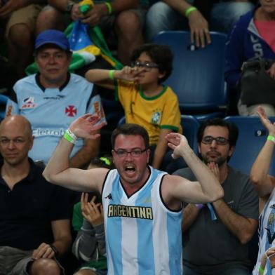 Argentina vence o Brasil no basquete.Em jogo emocionante, hermanos superaram a seleção brasileira por 111 a 107