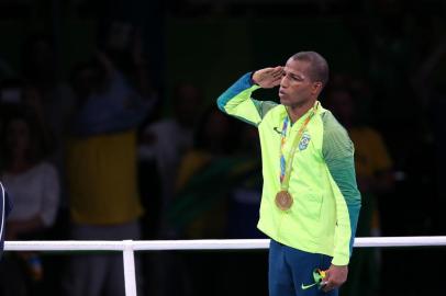  

RIO DE JANEIRO, RJ, BRASIL, 16/08/2016 - Robson Conceição bate francês e fatura o ouro no boxe olímpico. (FOTO: DIEGO VARA/AGÊNCIA RBS).