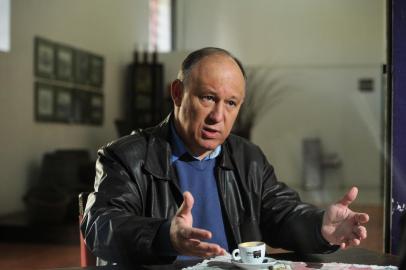  CAXIAS DO SUL, RS, BRASIL, 29/07/2016. O deputado federal e candidato a prefeito de Caxias do Sul, Pepe Vargas (PT), fala sobre suas políticas de governo para o município. (Diogo Sallaberry/Agência RBS)