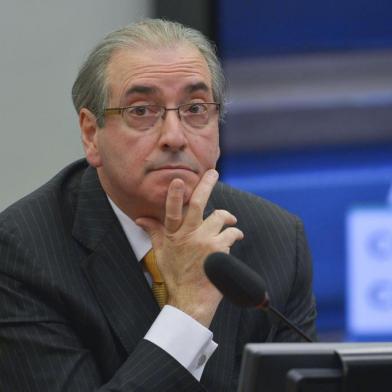 BrasÃ­lia - O deputado Eduardo Cunha durante  reuniÃ£o da ComissÃ£o de ConstituiÃ§Ã£o e JustiÃ§a da CÃ¢mara que tenta votar o parecer do deputado Ronaldo Fonseca  sobre o seu pedido para anular a sessÃ£o do Conselho de Ãtica que aprovou a cassaÃ§Ã£o de seu mandato (JosÃ© Cruz/AgÃªncia Brasil)