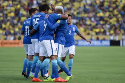 Comemoração da Seleção Brasileira que enfrenta o Equador pelas Eliminatórias da Copa do Mundo em Quito. No lance, Neymar