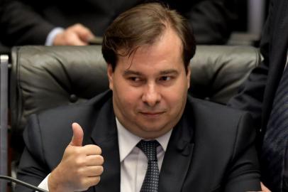  

The president of Brazil's Chamber of Deputies Rodrigo Maia gestures during the session that will decide whether or not to impeach the former president of the lower house, Eduardo Cunha, in Brasilia on September 12, 2016. / AFP PHOTO / EVARISTO SA

Editoria: POL
Local: Brasília
Indexador: EVARISTO SA
Secao: government
Fonte: AFP
Fotógrafo: STF