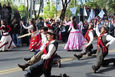  

CAXIAS DO SUL, RS, BRASIL (20/09/2016) Desfile da Semana Farroupilha. caxienses Tradicionalistas desfilam na rua Plácido de Castro.   (Roni Rigon/Pioneiro)