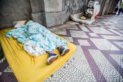  PORTO ALEGRE, RS, BRASIL - 14-09-2016 - Situação de ocupação do Viaduto Otávio Rocha. (FOTO: OMAR FREITAS/AGÊNCIA RBS)Indexador: Omar Freitas