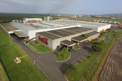  PORTO ALEGRE-RS-BRASIL- 23/09/2016-  A Coca-Cola FEMSA, maior engarrafadora de produtos Coca-Cola no mundo em volume de vendas, anunciou nesta sexta-feira (23) a compra da Vonpar, braço de bebidas do grupo gaúcho. O valor da transação é de R$ 3,508 bilhões. FOTO FERNANDO GOMES/ZERO HORA.