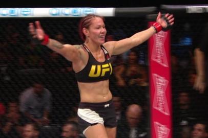  Cris Cyborg