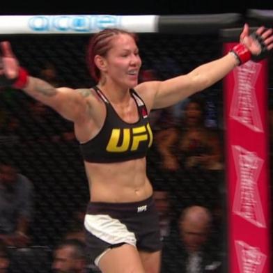  Cris Cyborg