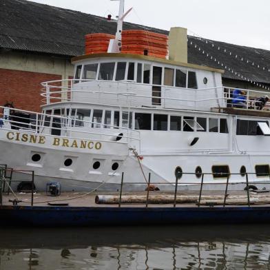  PORTO ALEGRE, RS, BRASIL - 26-09-2016 - Cisne Branco. Cais do Porto de Porto Alegre. (FOTO: RONALDO BERNARDI/AGÊNCIA RBS)