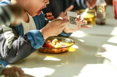  FLORIANOPOLIS, SC, BRASILm 27.09.2016: Possíveis mudanças na merenda escolar. Fotografias produzidas no IEE. (Foto: Diorgenes Pandini/Agência RBS)Indexador: Diorgenes Pandini