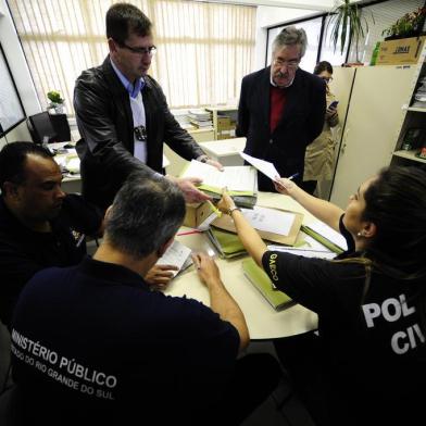  PORTO ALEGRE, RS, BRASIL - 06-10-2016 - MP faz buscas em fundação de assistência social da prefeitura por suspeita de pagamentos irregulares. (FOTO: RONALDO BERNARDI/AGÊNCIA RBS)