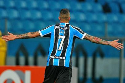  PORTO ALEGRE, RS, BRASIL - 29-05-2016 - Grêmio recebe o Coritiba na Arena Porto Alegrense. Partida válida pela 4ª rodada do campeonato Brasileiro 2016. Comemoração. Jogador Luan.  (FOTO: LAURO ALVES/AGÊNCIA RBS)