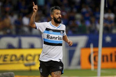 Gremio x Cruzeiro

RS - FUTEBOL/COPADO BRASIL 2016/GREMIO X CRUZEIRO - ESPORTES - Lance da partida entre Cruzeiro e Gremio disputada na noite desta quarta-feira, no Estadio Mineirao em Belo Horizonte, valida pelo jogo de ida semifinal da Copa do Brasil 2016. Jogador Douglas. ( FOTO: LUCAS UEBEL/GREMIO FBPA)

Editoria: SPO
Local: Belo Horizonte
Indexador: Lucas Uebel
Secao: futebol
Fonte: Gremio.net
Fotógrafo: Gremio x Cruzeiro