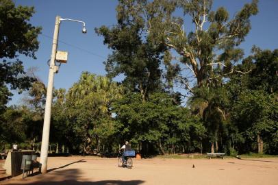  PORTO ALEGRE, RS - BRASIL 04.11.2016 -  Câmeras de segurança na Redenção  (FOTO: FELIPE NOGS/ AGÊNCIA RBS)