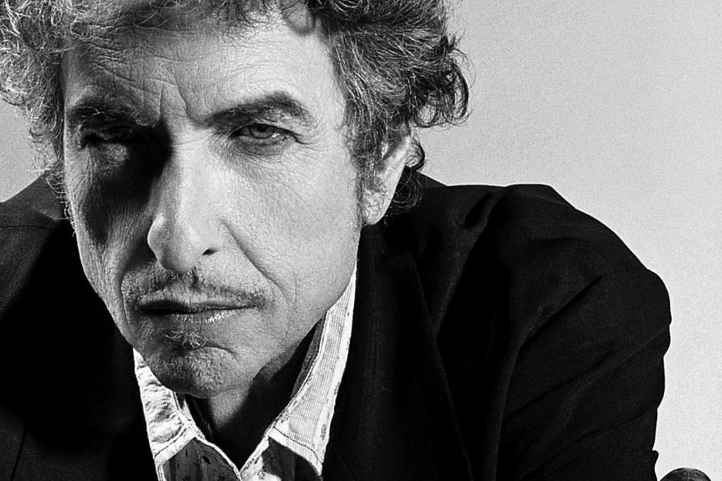 Jornal australiano diz que Bob Dylan morreu, mas o cantor está vivo