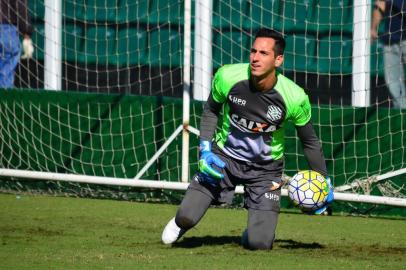  FLORIANÓPOLIS, SC, BRASIL 24/05/2016.ESPORTE: Treino do Figueirense no estádio Orlando Scarpelli.Na foto o goleiro Gatito Fernandez