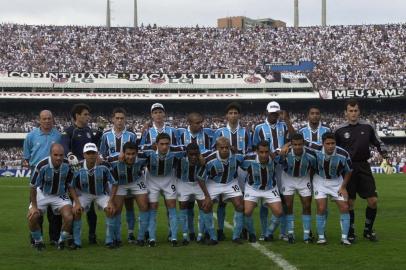 Foto posada do Grêmio - Copa do Brasil 2001, campeão, foto oficial do pôster#PÁGINA: 1