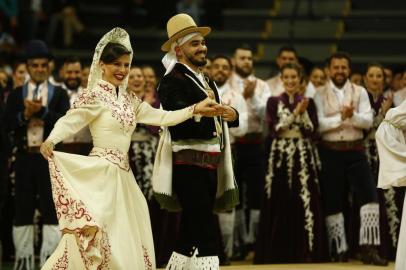  Enart, ou ENART é um dos maiores festivais de arte amadora da América Latina. É um evento tradicionalista gaúcho. Promovido pelo MTG, é realizado anualmente em três etapas. (ISADORA NEUMANN/Agência RBS)