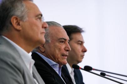 Presidente Michel Temer o Presidente do Senado Federal Renan Calheiros, o Presidente da Câmara dos Deputados, Deputado Rodrigo Maia, durante coletiva de imprensa no Palácio do Planalto