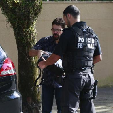  PORTOALEGRE-RS-BR 09.12.2016PF investiga fraude em bolsas de estudo na UFRGS, e prende professores.FOTÓGRAFO: TADEU VILANI AGÊNCIARBS Editoria Notícias