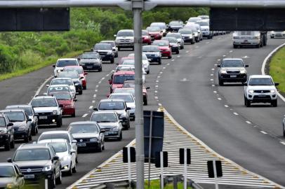  LITORAL NORTE, RS, BRASIL, 29-01-2016. Estradas para o Litoral Norte do RS. (LAURO ALVES/AGÊNCIA RBS)