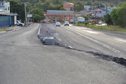 Obra do viaduto da Faixa Velha