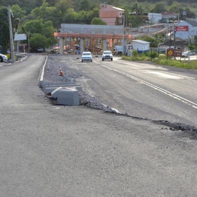 Obra do viaduto da Faixa Velha