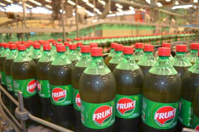 Produção de guaraná na Bebidas Fruki, de Lajeado