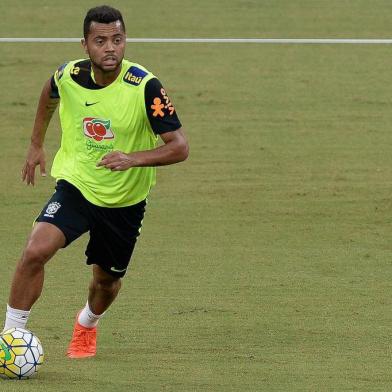  

Descrição: Rafael Carioca durante o segundo treino da Seleção Brasileira na Arena Amazônia em Manaus

Créditos: Pedro Martins / MoWA Press
Indexador: Pedro Martins